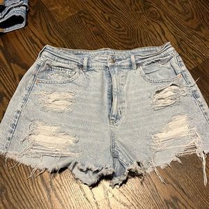 American Eagle Mom Short
